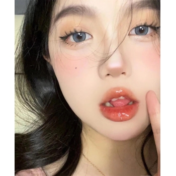 QUEEN EFFIE 亞裔甜心