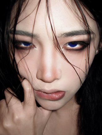 Serltyca 渙散藍瞳藍