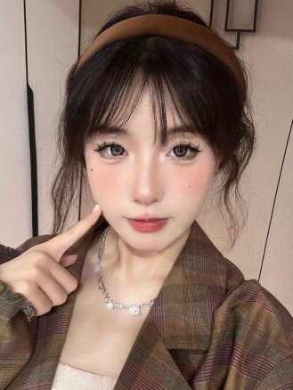 Winni Hoshi聖塞爾黑